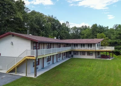 Ridge Inn Exterior