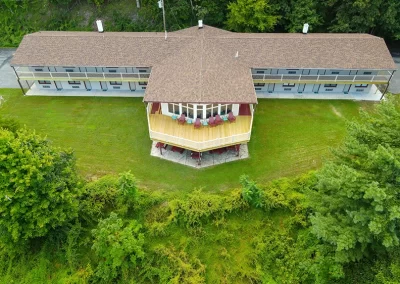 Ridge Inn Exterior